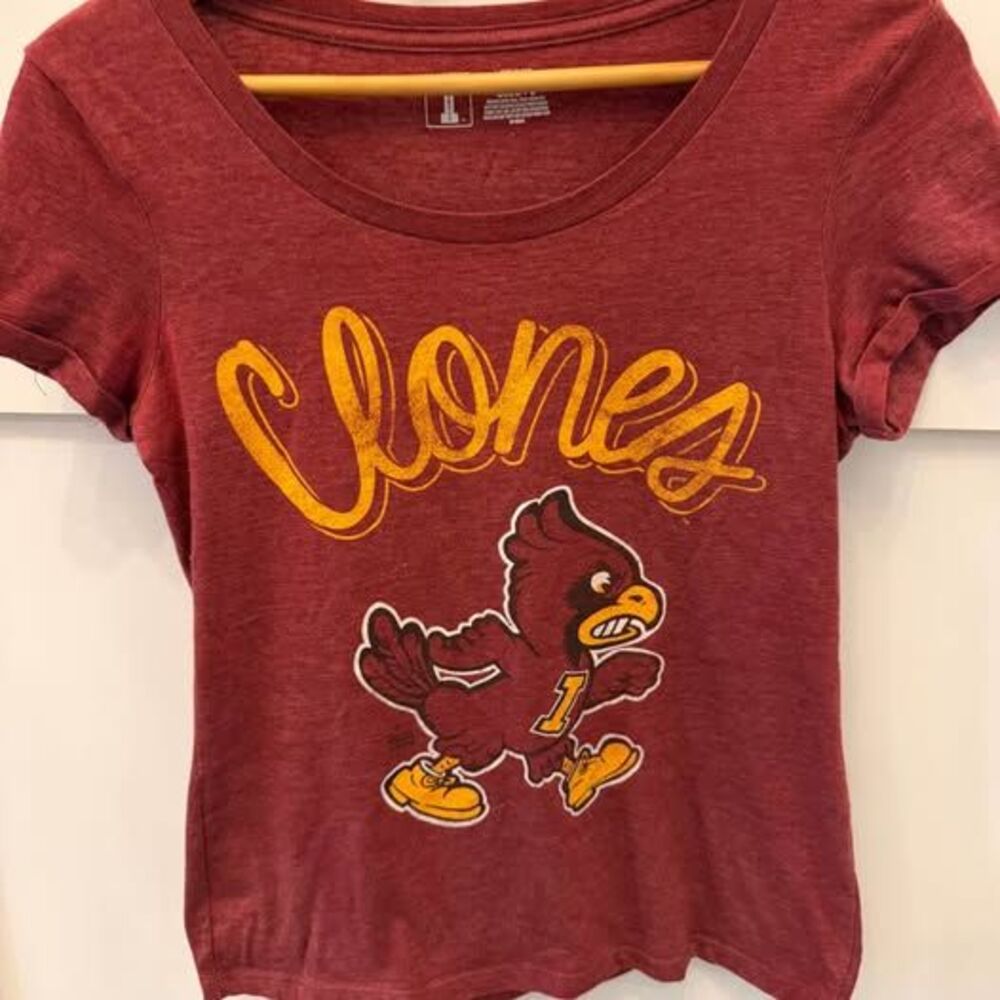 Women’s Iowa State Cyclones ISU Vintage Logo Tee Shirt Size Small ❤️💛